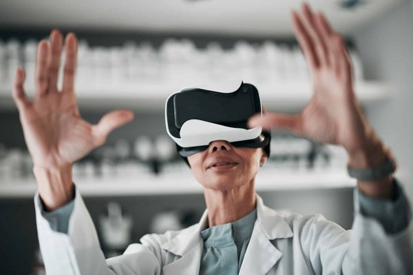 Quels sont les défis techniques de la création de jeux de réalité augmentée pour les smartphones?
